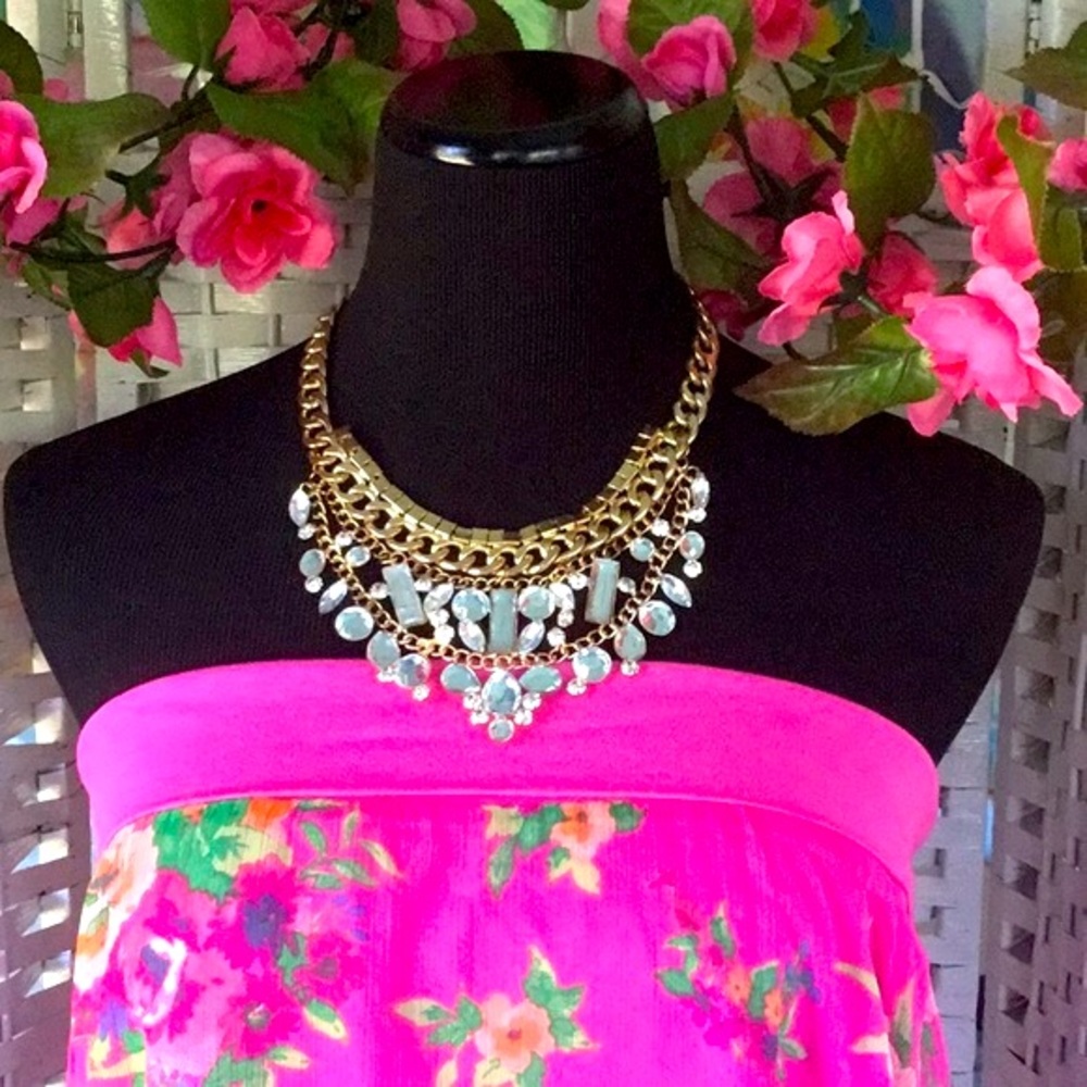 💖💎 Clear Rhinestone & Gold colored Bib Statement Necklace  🌸GUC🌸  💎💖 - Picture 12 of 16